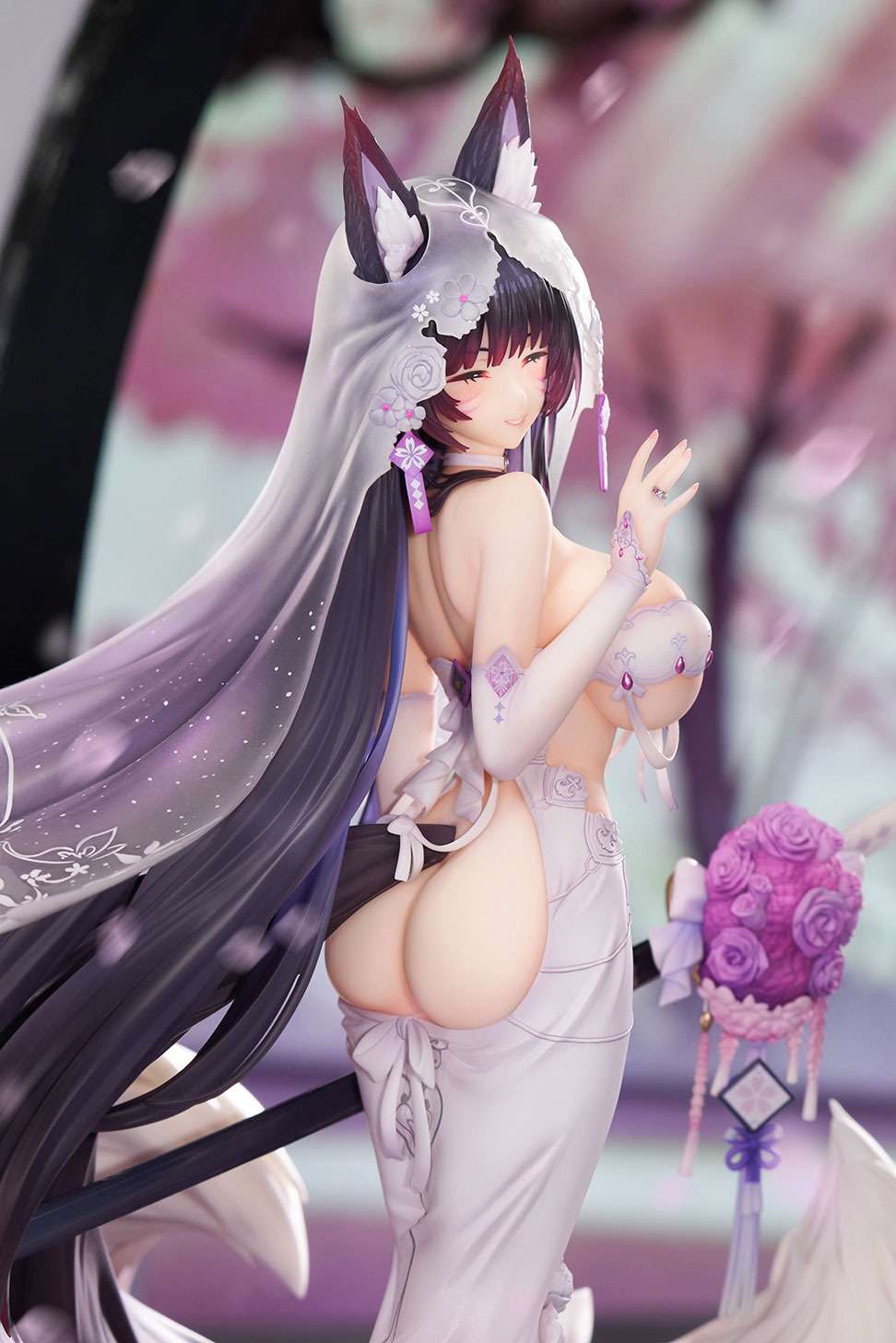 アズールレーン 武蔵 純潔清浄のウィステリアVer.  LEDアクリル展示ケース付きスペシャル版