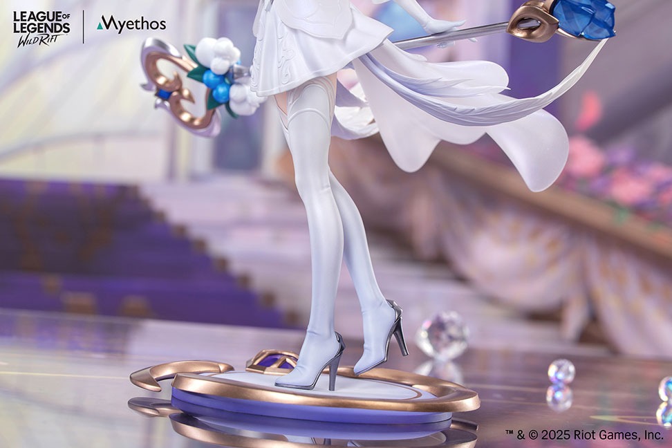 Gift＋ 18 水晶の薔薇 ラックス